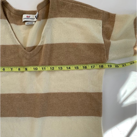 Vineyard Vines 100% Cashmere Striped V-Neck Pullover Sweater Size Small - Picture 3 of 8